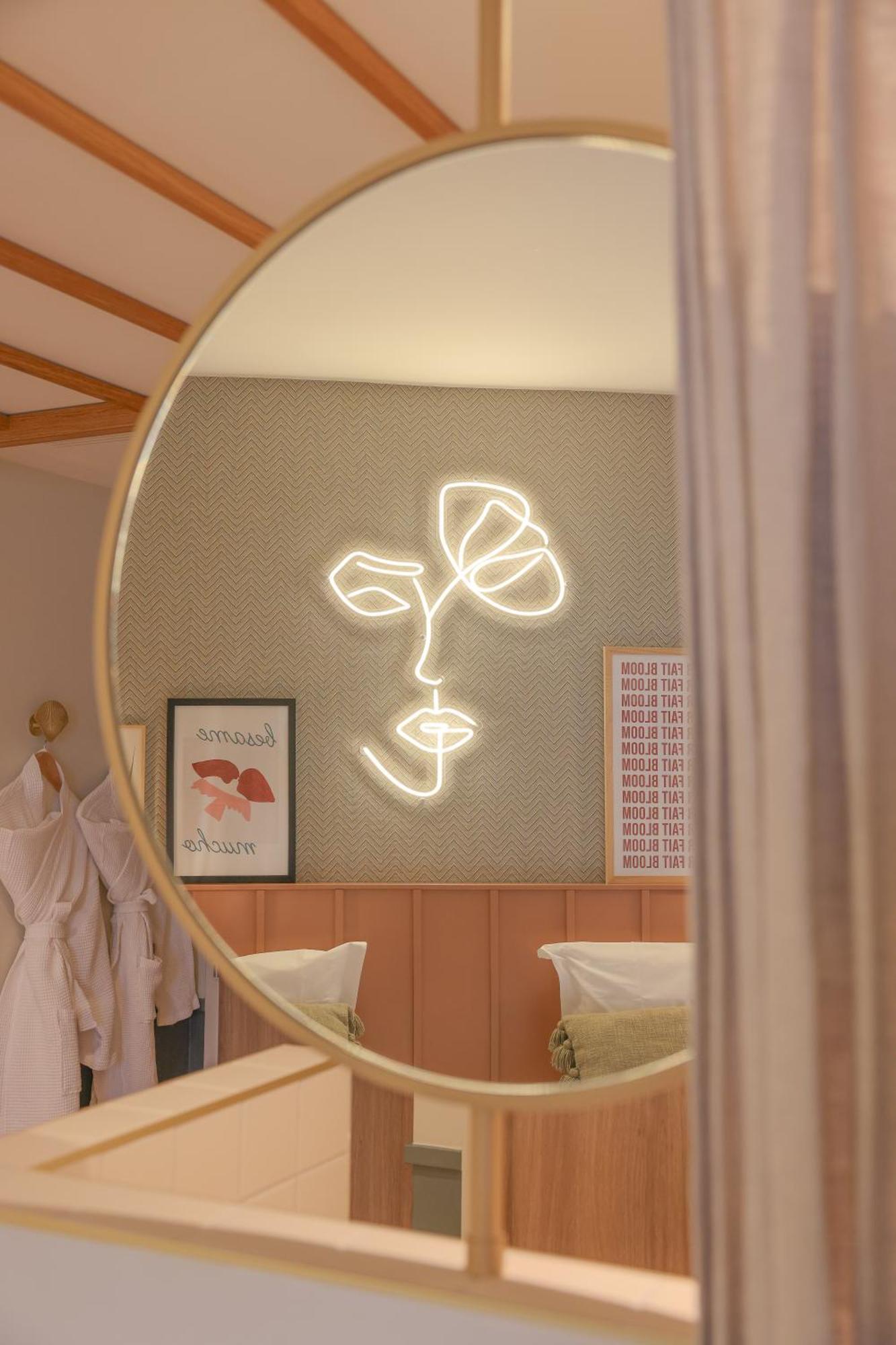 Bloom House Hotel & Spa ปารีส ภายนอก รูปภาพ